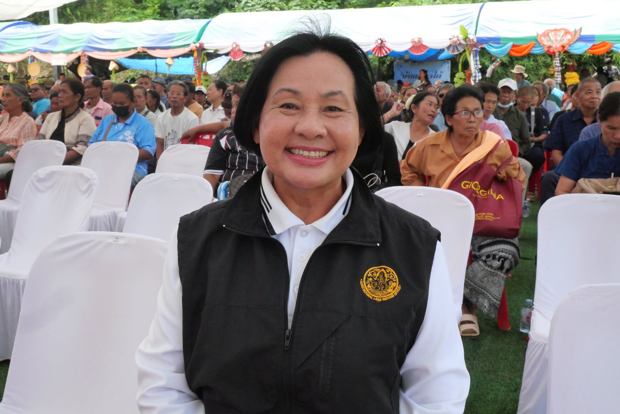 title - รมว.กษ. นำทีมลงพื้นที่ตรวจราชการ พร้อมมอบโฉนดเพื่อการเกษตร ส.ป.ก.เลย กว่า 6 พันไร่